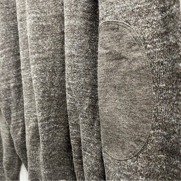 Gap Vintage Men’s Cotton Crew Neck Sweater with Buttons and Elbow Patches, M - Picture 3 of 4